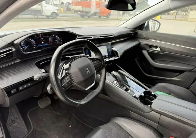 PEUGEOT 508 BlueHDi 130 EAT8 Allure Pack