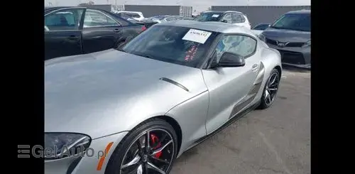 TOYOTA Supra 