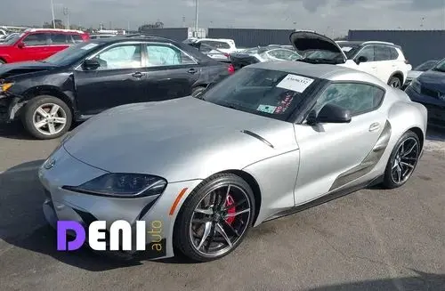 TOYOTA Supra 