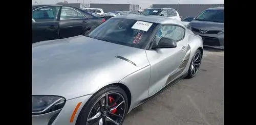 TOYOTA Supra 