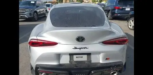 TOYOTA Supra 