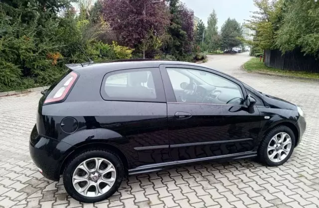FIAT Punto 1.4 8V (77 KM) Natural Power