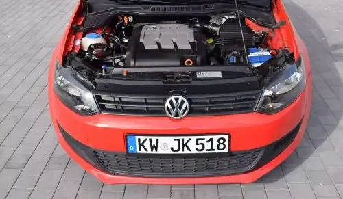 VOLKSWAGEN Polo 