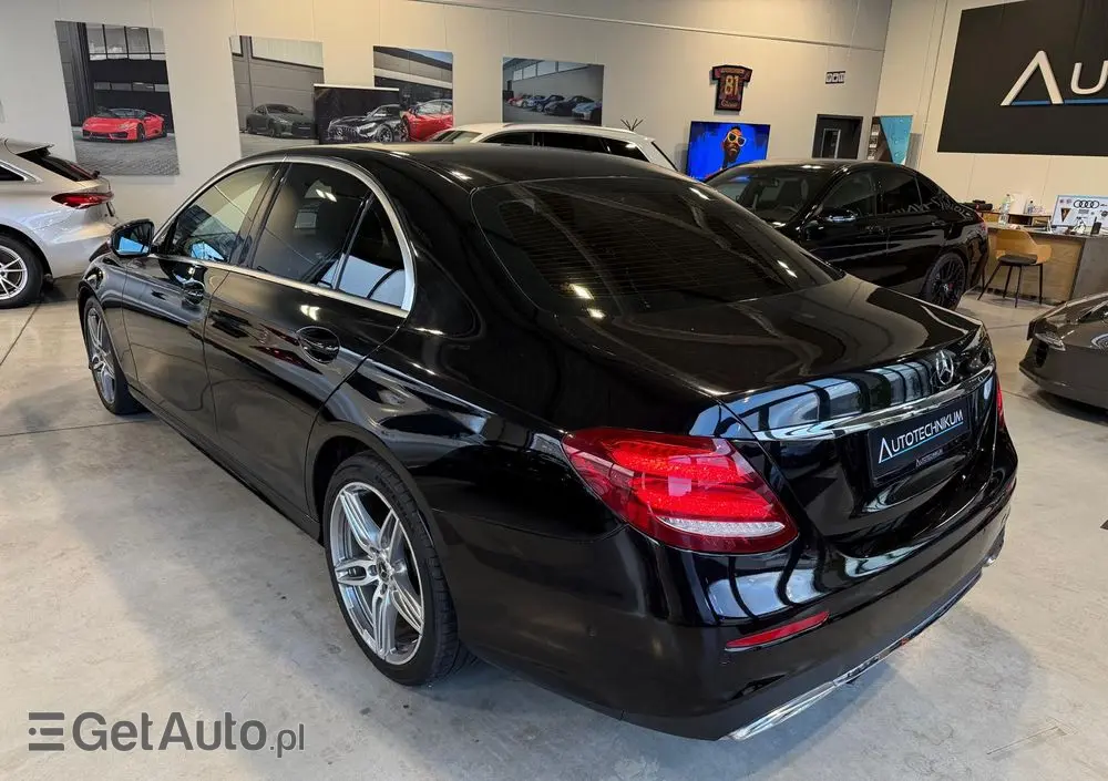 MERCEDES-BENZ Klasa E 220 d 9G-TRONIC AMG Line