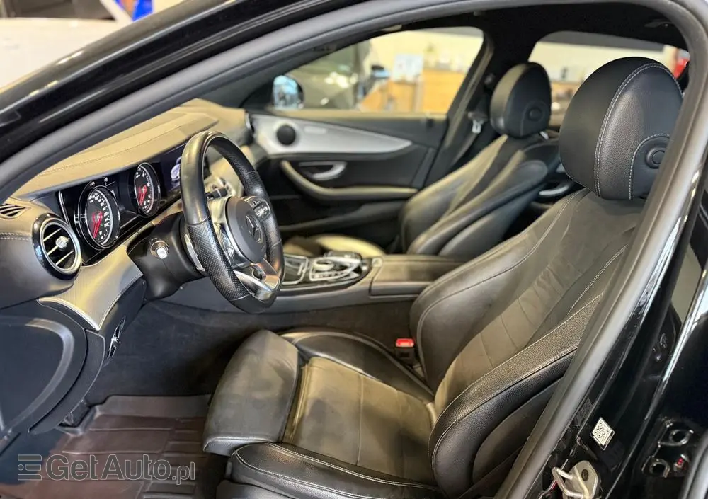 MERCEDES-BENZ Klasa E 220 d 9G-TRONIC AMG Line