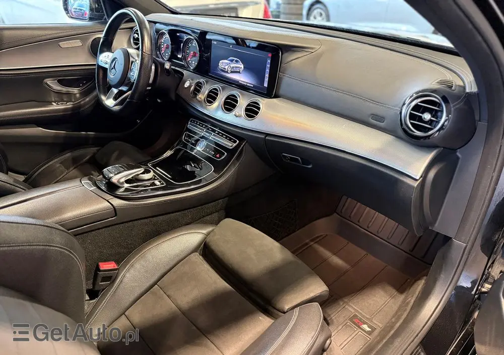 MERCEDES-BENZ Klasa E 220 d 9G-TRONIC AMG Line