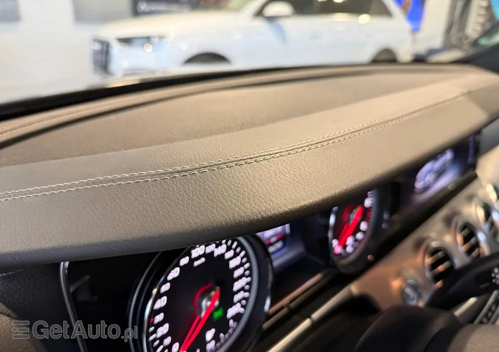 MERCEDES-BENZ Klasa E 220 d 9G-TRONIC AMG Line