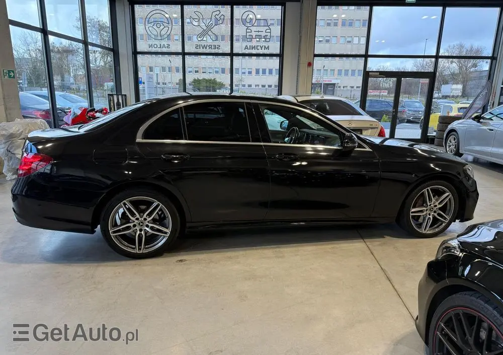 MERCEDES-BENZ Klasa E 220 d 9G-TRONIC AMG Line