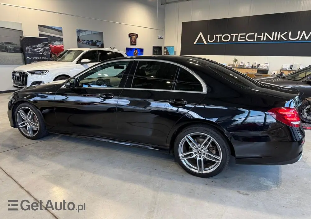 MERCEDES-BENZ Klasa E 220 d 9G-TRONIC AMG Line