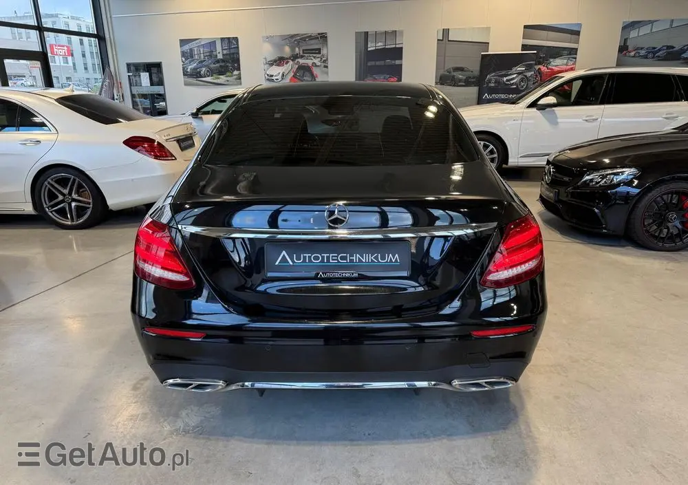 MERCEDES-BENZ Klasa E 220 d 9G-TRONIC AMG Line