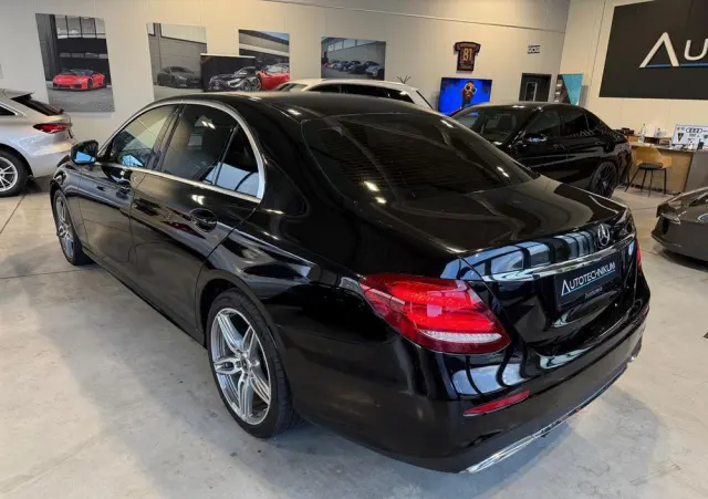 MERCEDES-BENZ Klasa E 220 d 9G-TRONIC AMG Line