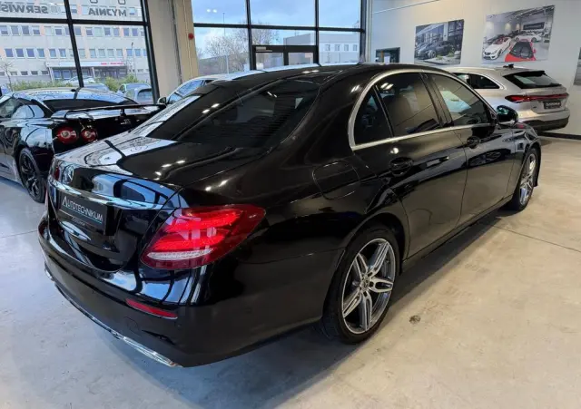MERCEDES-BENZ Klasa E 220 d 9G-TRONIC AMG Line
