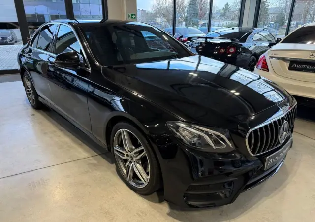 MERCEDES-BENZ Klasa E 220 d 9G-TRONIC AMG Line