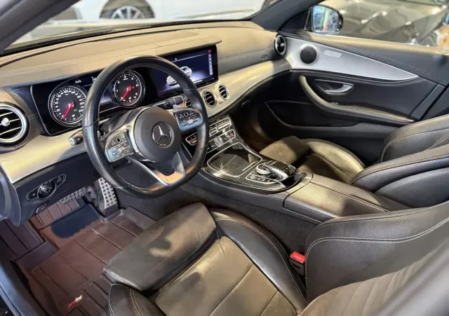 MERCEDES-BENZ Klasa E 220 d 9G-TRONIC AMG Line