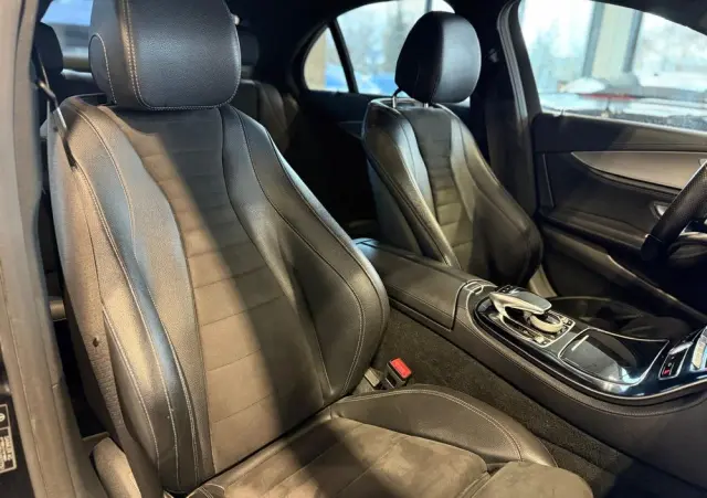 MERCEDES-BENZ Klasa E 220 d 9G-TRONIC AMG Line