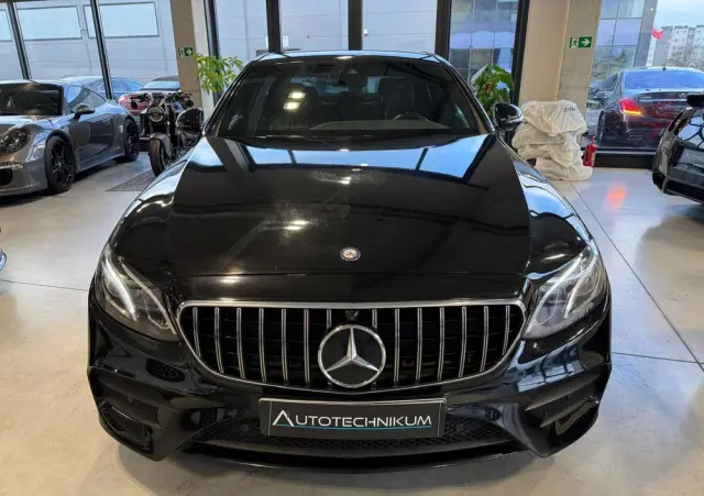MERCEDES-BENZ Klasa E 220 d 9G-TRONIC AMG Line