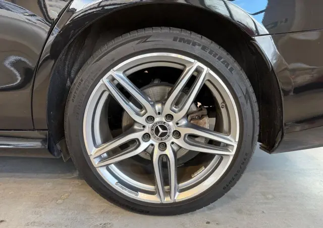 MERCEDES-BENZ Klasa E 220 d 9G-TRONIC AMG Line