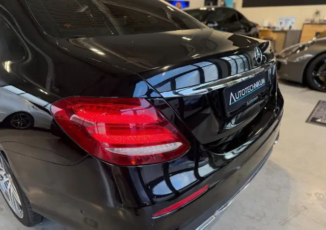 MERCEDES-BENZ Klasa E 220 d 9G-TRONIC AMG Line