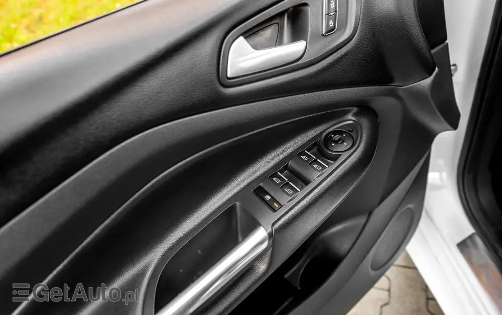 FORD Kuga 1.6 EcoBoost 4x4 Titanium