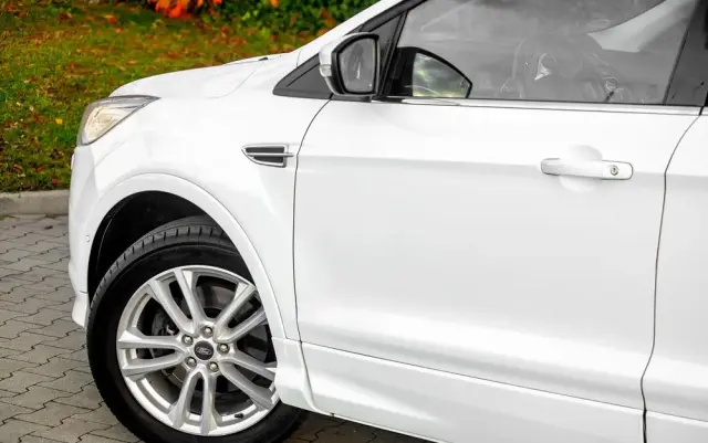 FORD Kuga 1.6 EcoBoost 4x4 Titanium