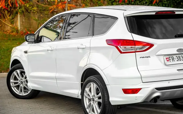 FORD Kuga 1.6 EcoBoost 4x4 Titanium