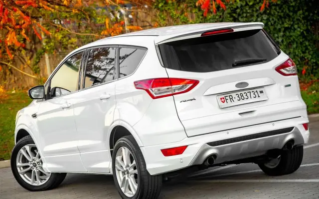 FORD Kuga 1.6 EcoBoost 4x4 Titanium