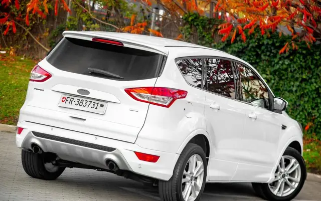 FORD Kuga 1.6 EcoBoost 4x4 Titanium