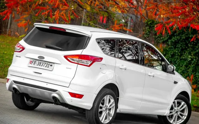 FORD Kuga 1.6 EcoBoost 4x4 Titanium