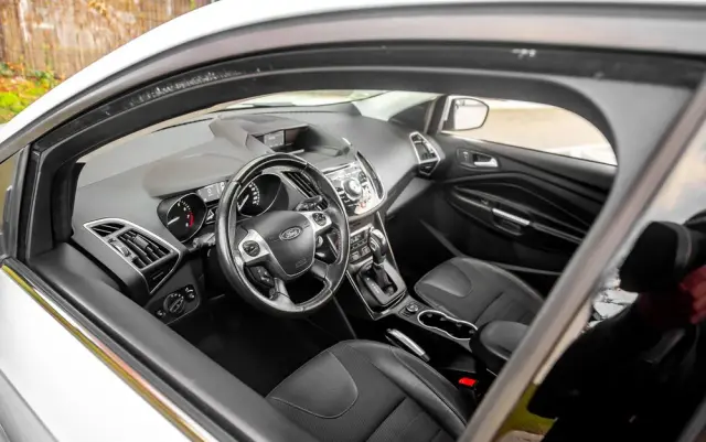 FORD Kuga 1.6 EcoBoost 4x4 Titanium