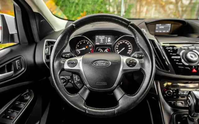 FORD Kuga 1.6 EcoBoost 4x4 Titanium