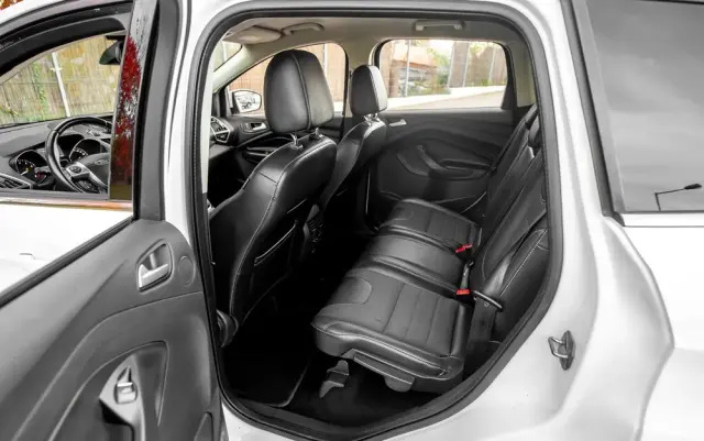 FORD Kuga 1.6 EcoBoost 4x4 Titanium