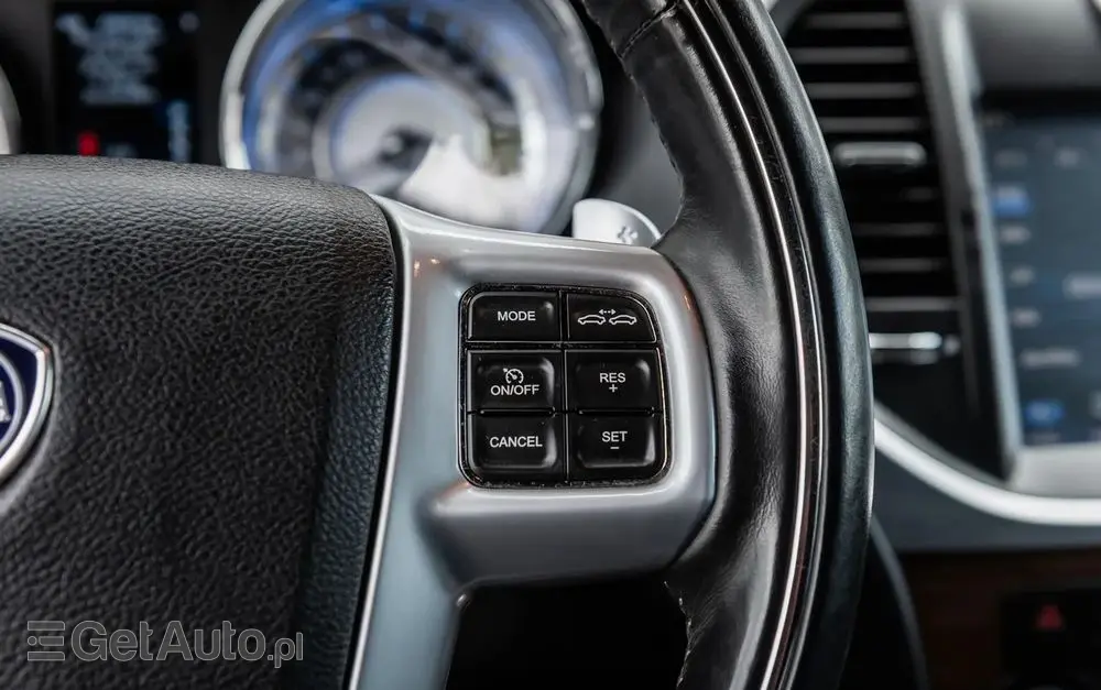 LANCIA Thema 3.6 Executive AWD