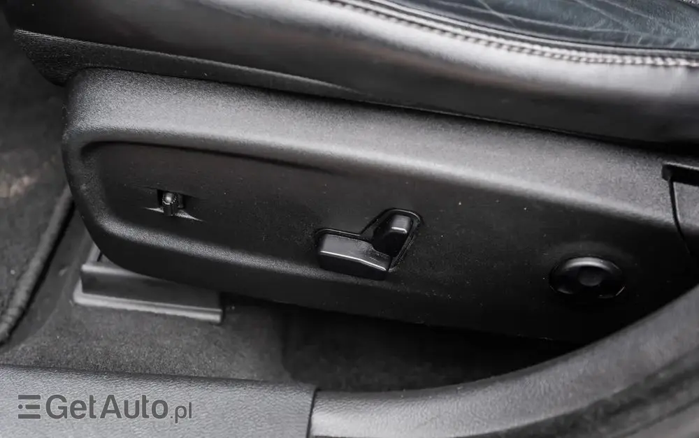 LANCIA Thema 3.6 Executive AWD