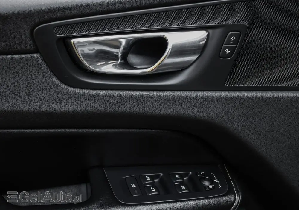 VOLVO XC 60 D4 AWD Geartronic RDesign