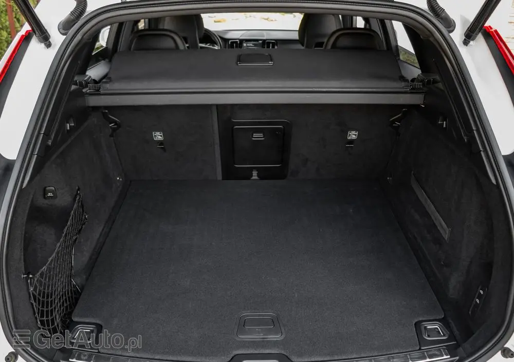 VOLVO XC 60 D4 AWD Geartronic RDesign