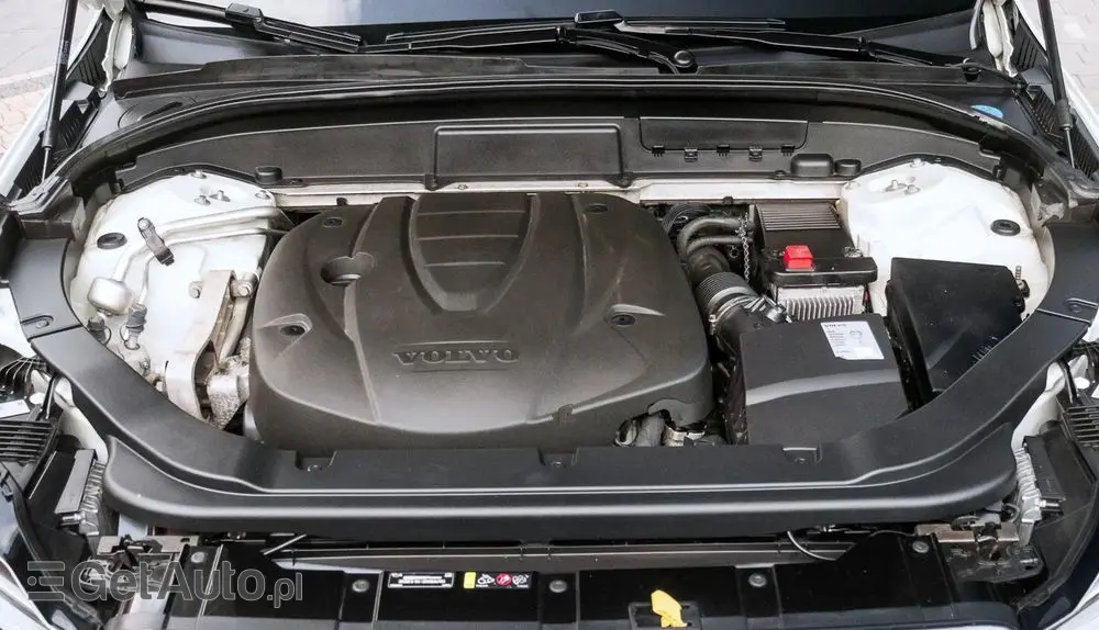 VOLVO XC 60 D4 AWD Geartronic RDesign