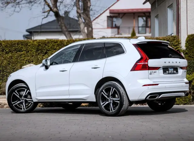 VOLVO XC 60 D4 AWD Geartronic RDesign