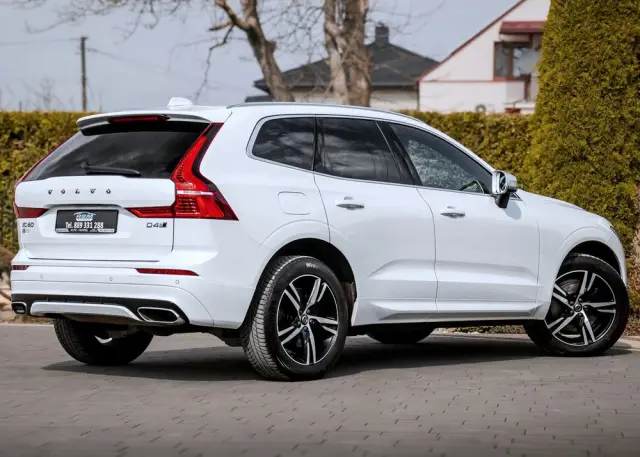 VOLVO XC 60 D4 AWD Geartronic RDesign