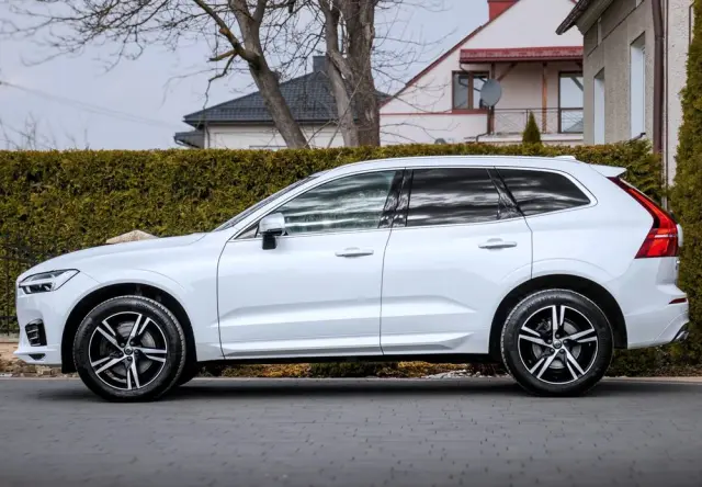 VOLVO XC 60 D4 AWD Geartronic RDesign