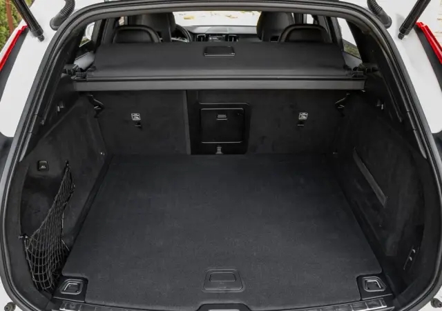 VOLVO XC 60 D4 AWD Geartronic RDesign