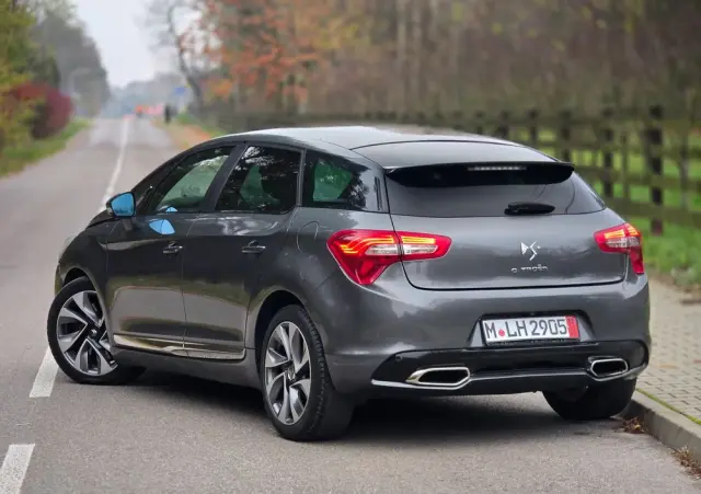 CITROËN DS5 2.0 HDi SportChic