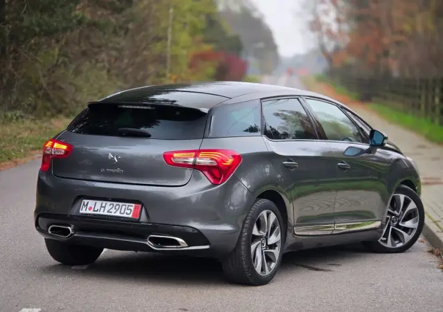CITROËN DS5 2.0 HDi SportChic