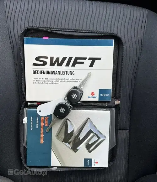 SUZUKI Swift 