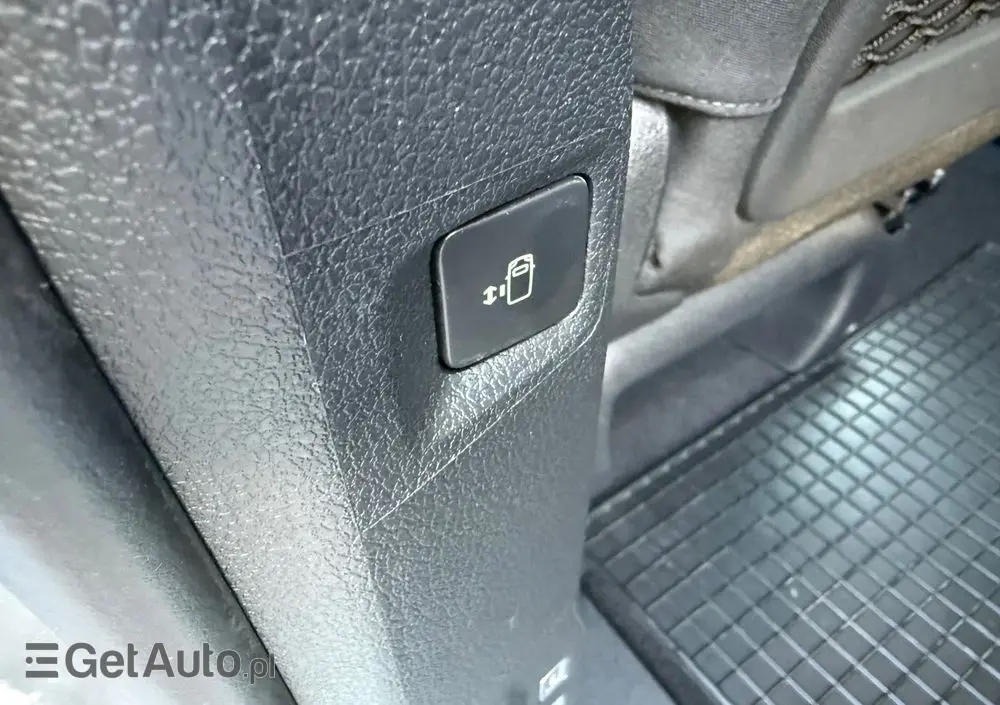 PEUGEOT Traveller 2.0 BlueHDi Long Business EAT8