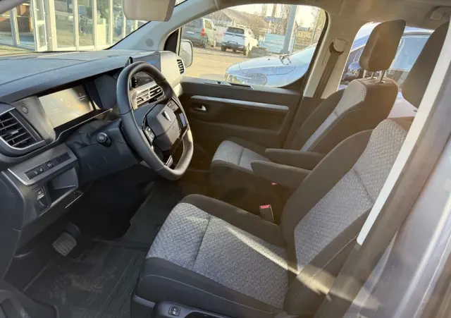 PEUGEOT Traveller 2.0 BlueHDi Long Business EAT8