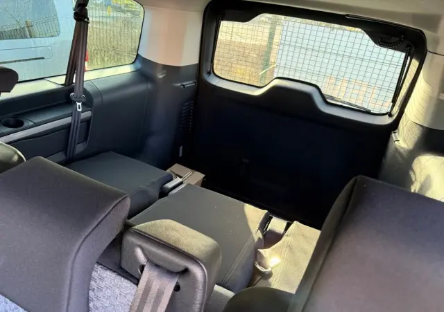 PEUGEOT Traveller 2.0 BlueHDi Long Business EAT8