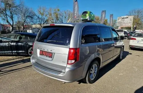 DODGE Grand Caravan 