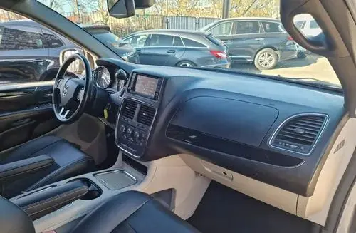 DODGE Grand Caravan 