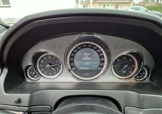 MERCEDES-BENZ Klasa E 