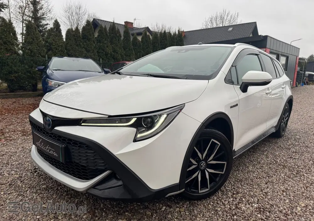 TOYOTA Corolla 2.0 Hybrid Trek